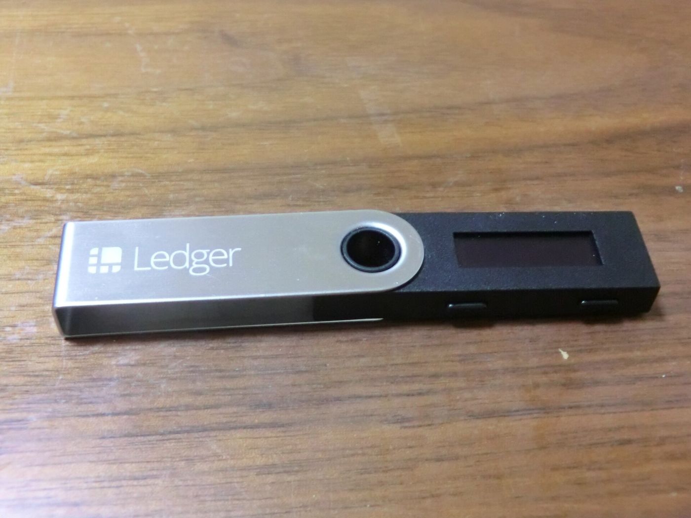 Ledger Nano S - Hard Wallet - Cold Storage for Cryptocurrency 03