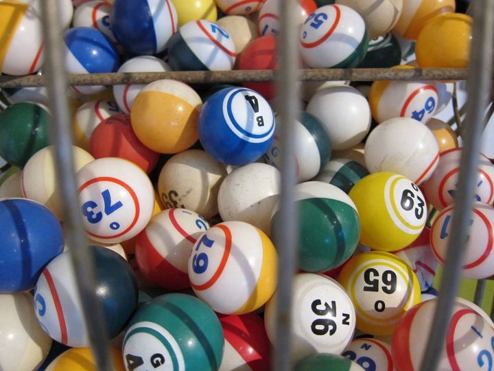Smart Contracts Powering Lottery and Raffle Systems